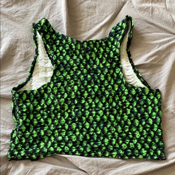 Booty By Brabants Green Snake Patterned Crop Top - Picture 2 of 2